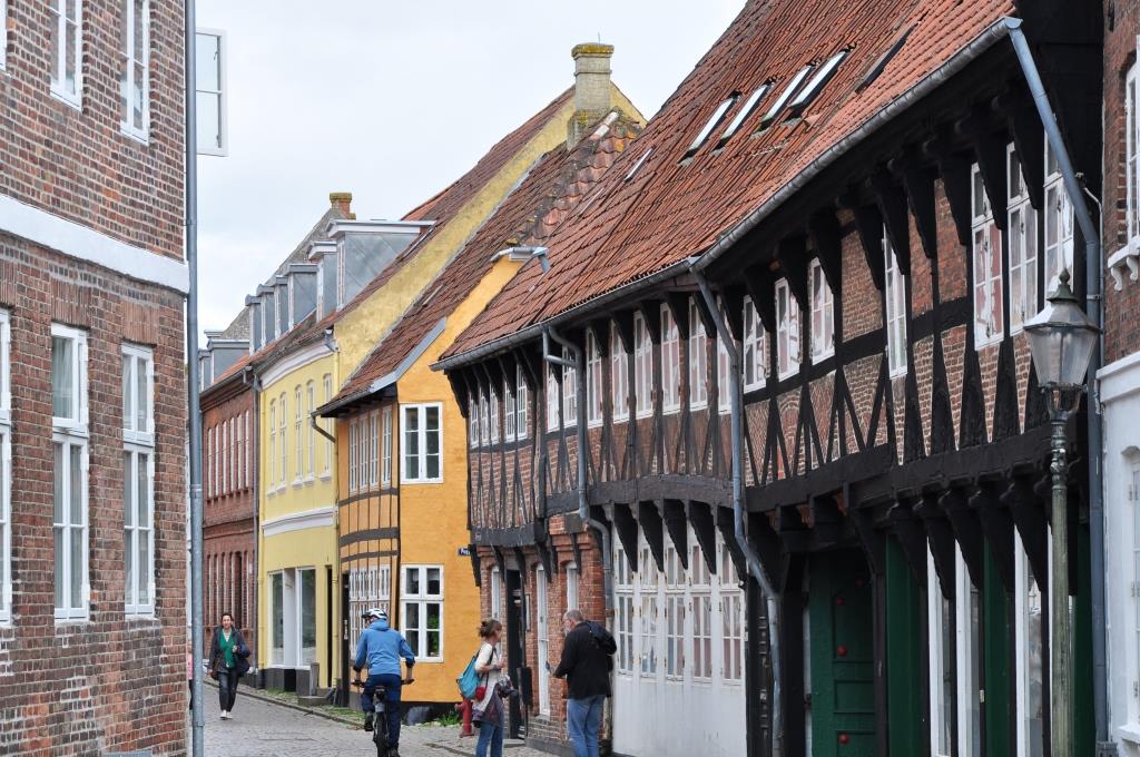 Visitare il centro di Ribe – mondi paralleli – 旅行世界